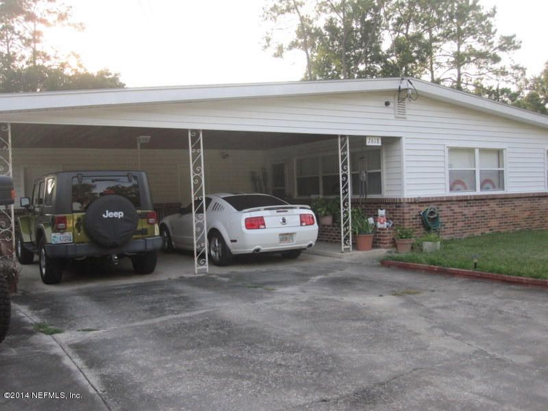 2618 Sam Rd, Jacksonville, FL 32216