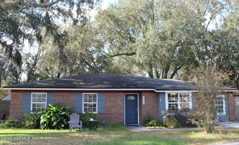2620 Stern Dr, Jacksonville, FL 32233