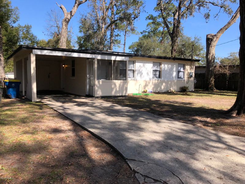 2621 Lowes Pl, Jacksonville, FL 32208