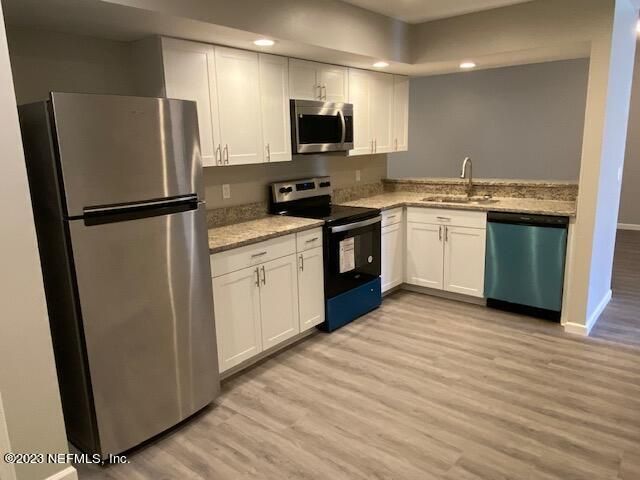 263 Aquarius Cir W, Jacksonville, FL 32216
