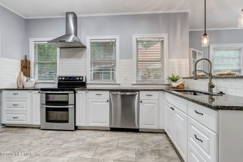 2637 College St, Jacksonville, FL 32204