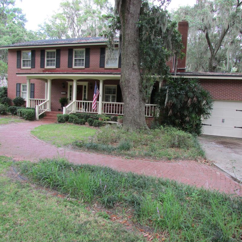 2637 Red Fox Rd, Orange Park, FL 32073