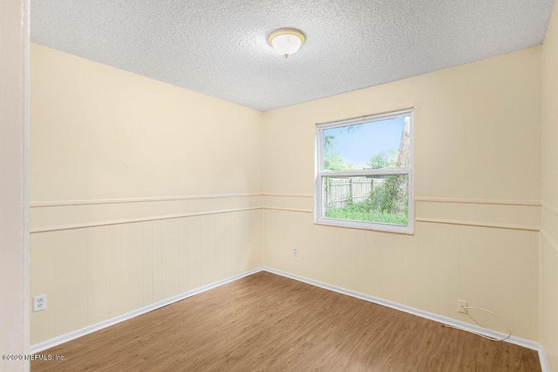 2645 Debbie Ct, Jacksonville, FL 32210