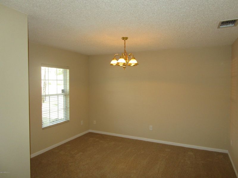 2649 Fox Creek Dr E, Jacksonville, FL 32221