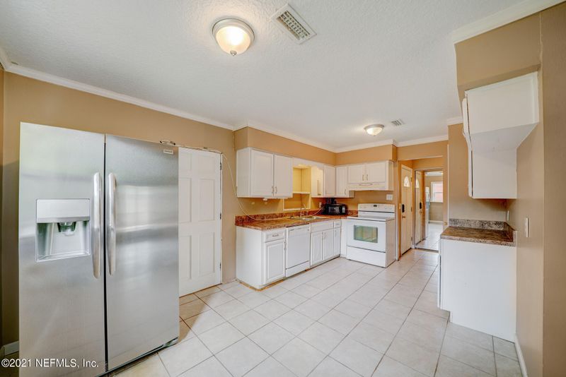 2649 Sam Rd, Jacksonville, FL 32216