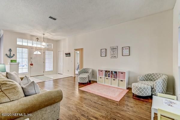 2652 Canyon Falls Dr, Jacksonville, FL 32224