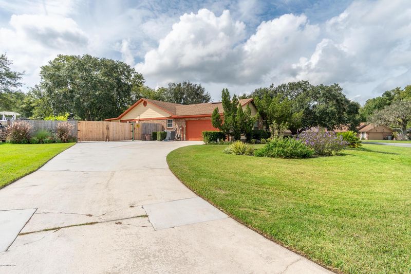 2657 Bottomridge Dr, Orange Park, FL 32065