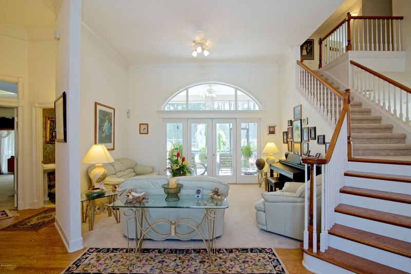 2677 Seneca Dr, St Johns, FL 32259