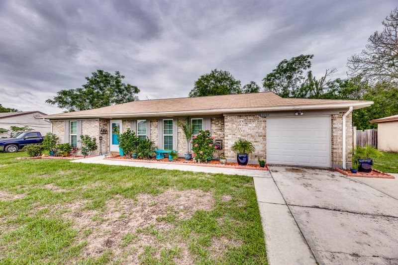 2684 Spring Lake Rd, Jacksonville, FL 32210