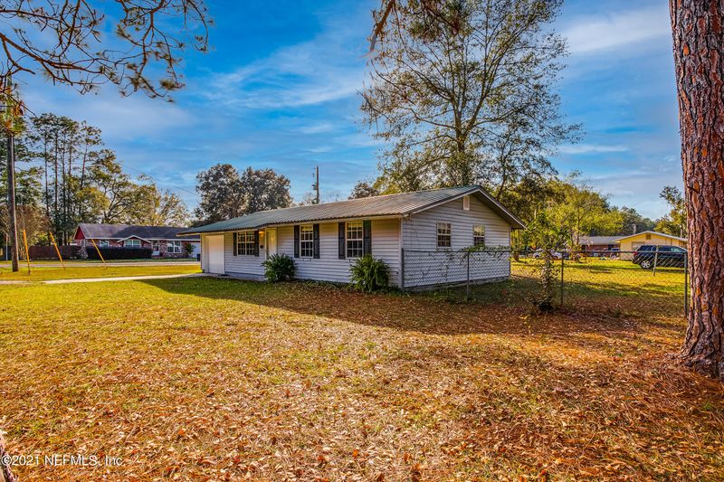27080 Virginia St, Hilliard, FL 32046