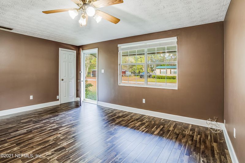 27080 Virginia St, Hilliard, FL 32046