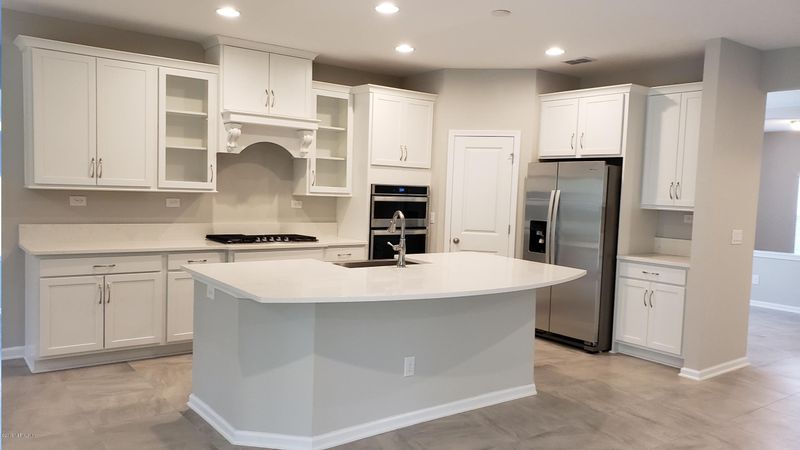 2710 Daylily Ln, Jacksonville, FL 32226