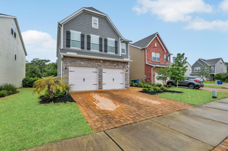 2714 Caroline Hills Dr, Jacksonville, FL 32225