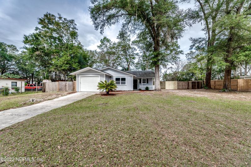 2715 Aldersgate Rd, Jacksonville, FL 32226