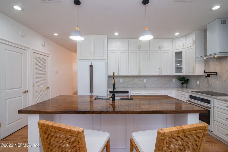 2716 Oak St #5, Jacksonville, FL 32205
