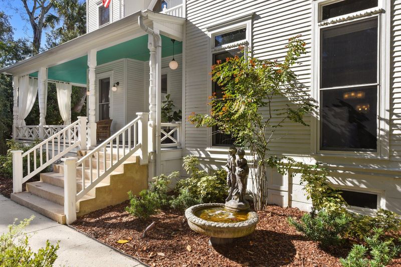272 St George St, St Augustine, FL 32084