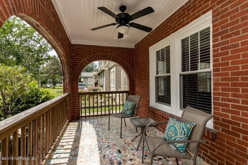2721 Fieldston Ln, Jacksonville, FL 32207