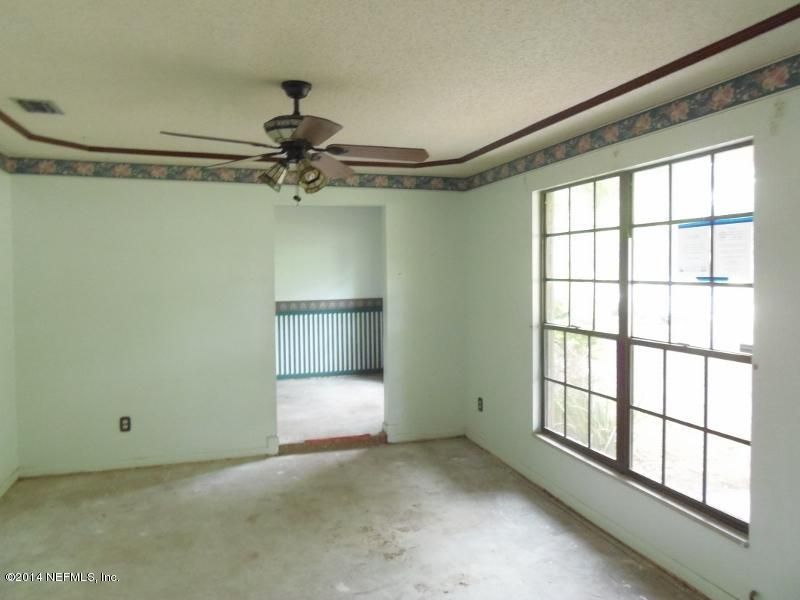 2724 Lexington Dr, Orange Park, FL 32073