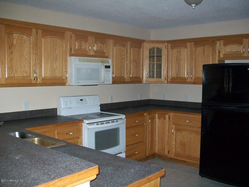 27258 W First Ave, Hilliard, FL 32046