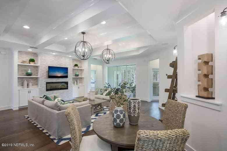 2728 Daylily Ln, Jacksonville, FL 32226