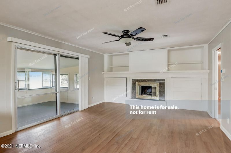 2733 River Oak Dr, Orange Park, FL 32073