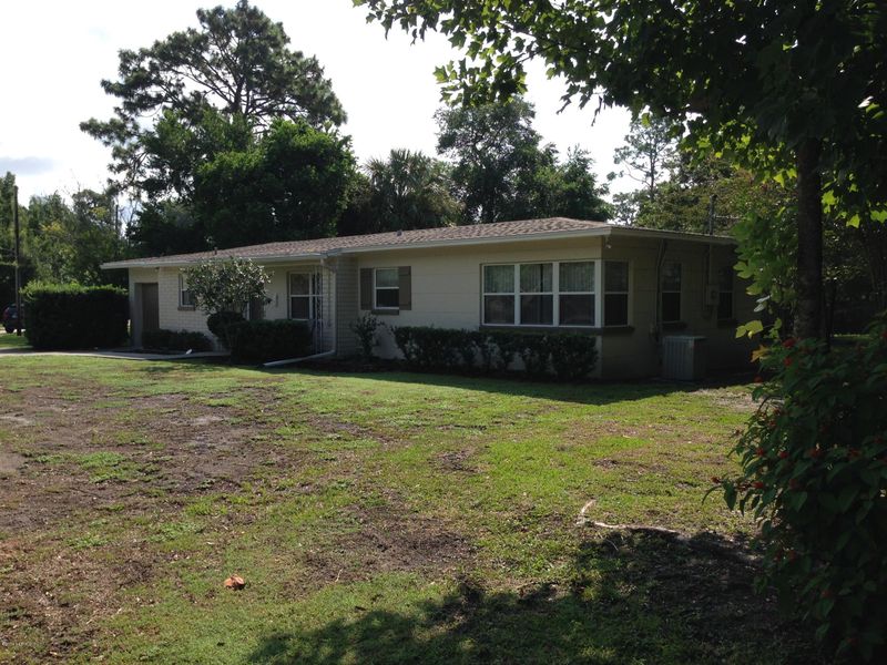 2734 Rainbow Cir N, Jacksonville, FL 32217