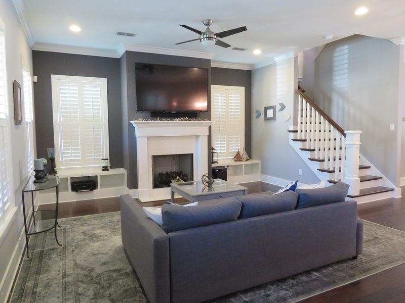 2736 Oak St, Jacksonville, FL 32205