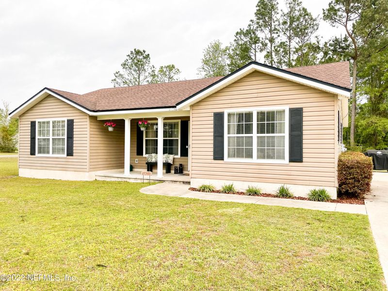 27360 W Eleventh Ave, Hilliard, FL 32046