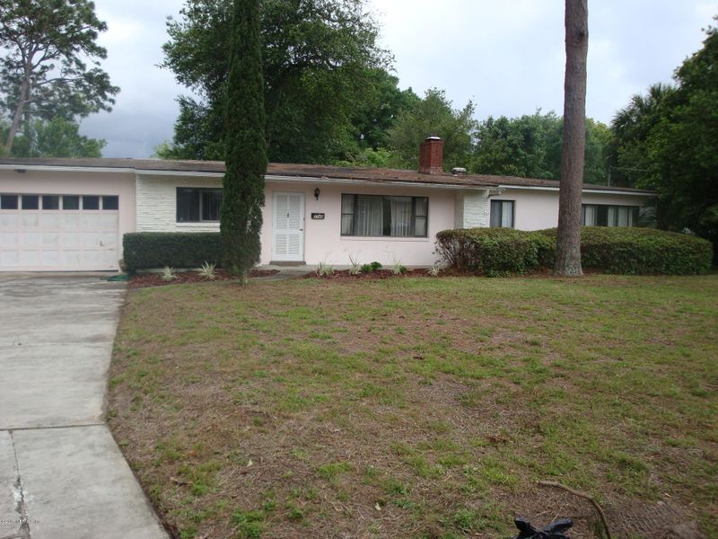 2744 Rainbow Cir N, Jacksonville, FL 32217