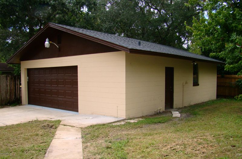 2746 Synhoff Dr W, Jacksonville, FL 32216