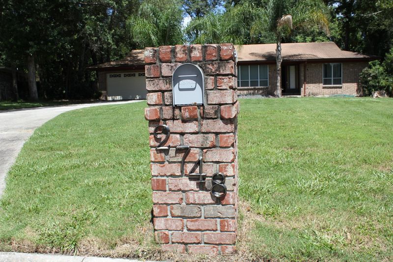2748 Connie Cir, Orange Park, FL 32073