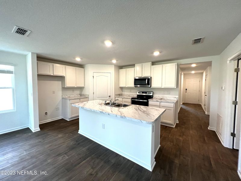 2754 Oak Stream Dr, Green Cove Springs, FL 32043