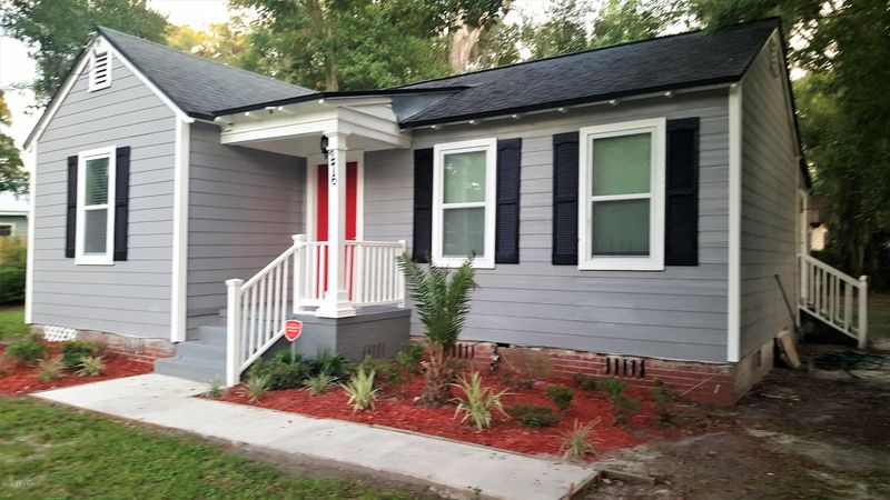 276 W 61st St, Jacksonville, FL 32208