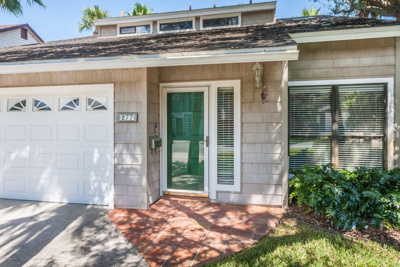 277 15th St, Atlantic Beach, FL 32233