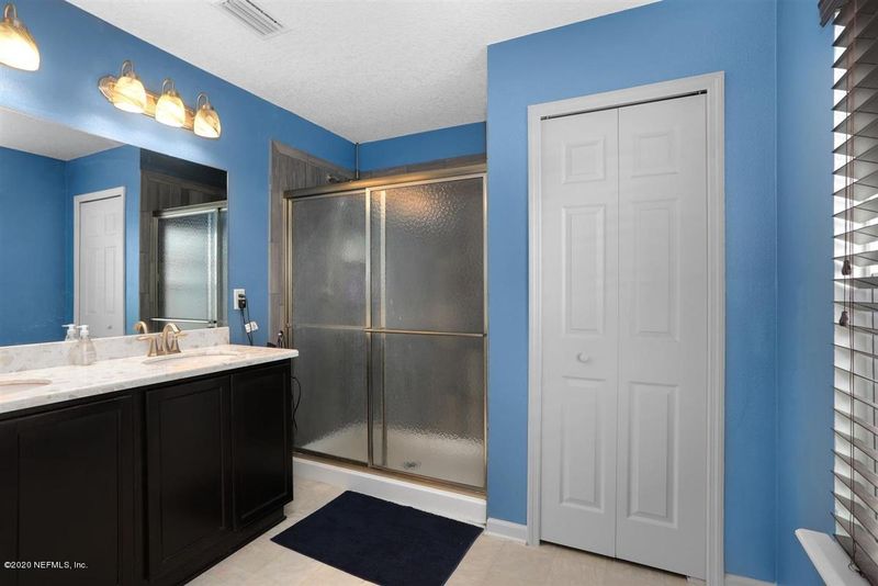 277 Amber Ridge Rd, Jacksonville, FL 32218