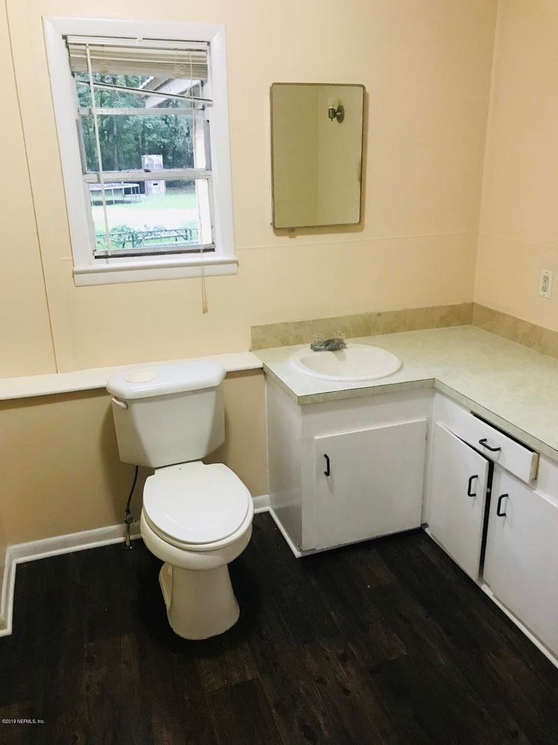 2777 Larsen Rd, Jacksonville, FL 32207
