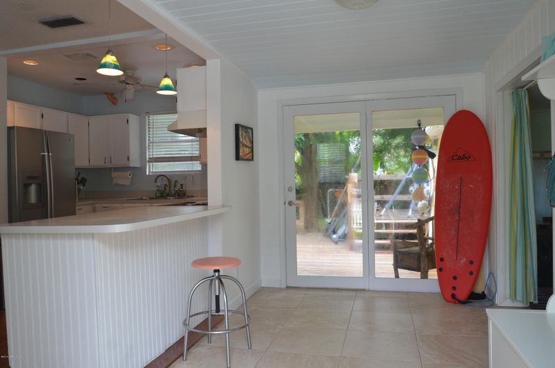 278 Seminole Rd, Atlantic Beach, FL 32233