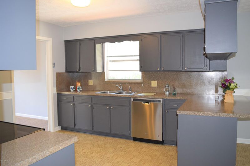 2793 Greenridge Rd, Orange Park, FL 32073