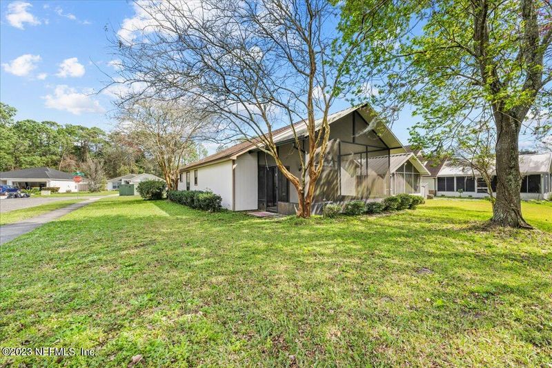 2812 Lantana Lakes Dr E, Jacksonville, FL 32246