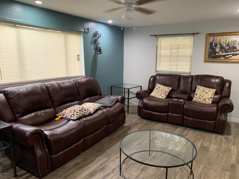 2812 W 8th St, Jacksonville, FL 32254