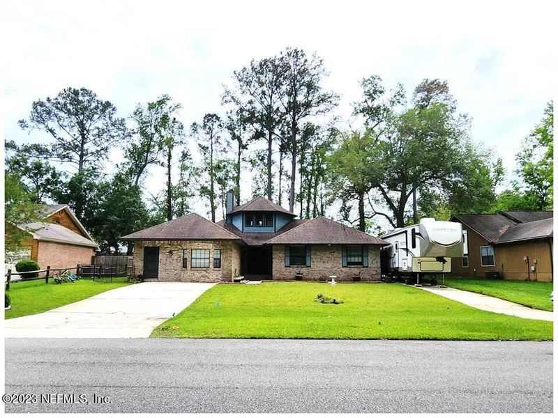 2821 Newcastle Dr, Orange Park, FL 32065
