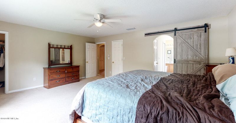 2823 Harvest Moon Dr, Orange Park, FL 32073