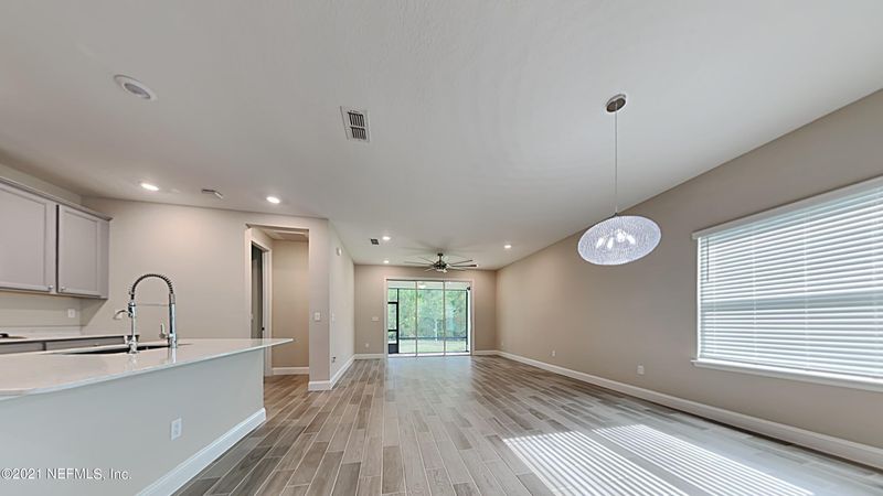 2823 Lucena Ln, Jacksonville, FL 32246