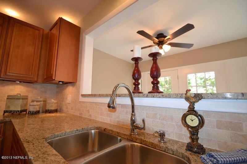 2828 Sylvan Ln, Jacksonville, FL 32257