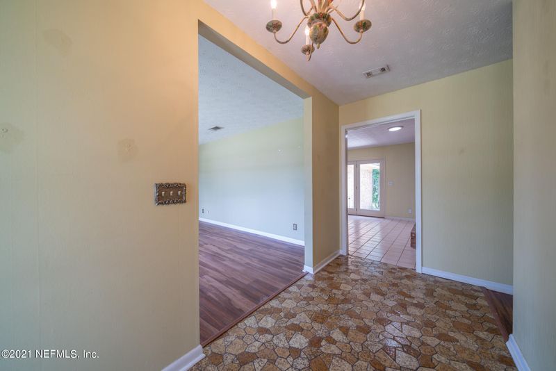 2834 Hollybay Rd, Orange Park, FL 32073