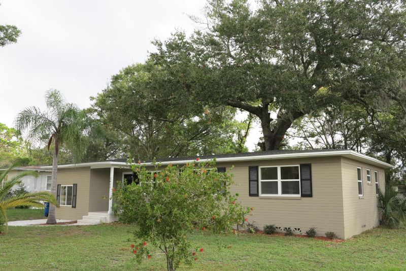 2835 Holly Point Dr, Jacksonville, FL 32277