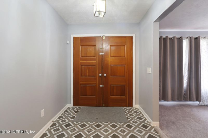2838 Annette Cir, Jacksonville, FL 32216