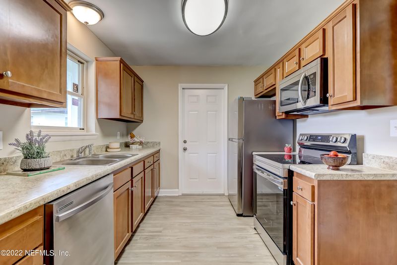 2841 Adele Rd, Jacksonville, FL 32216