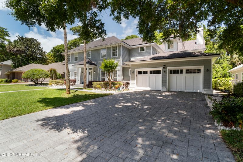 285 Oceanforest Dr N, Atlantic Beach, FL 32233
