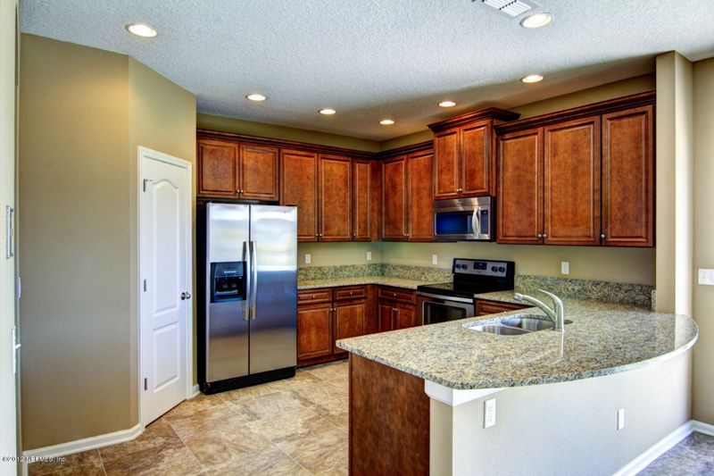 285 Roaring Brook Dr, St Augustine, FL 32084
